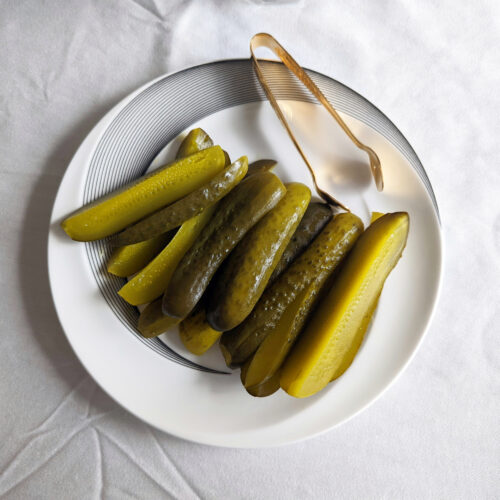 Dill pickle flavor emerges  as 2025’s new foodie trend